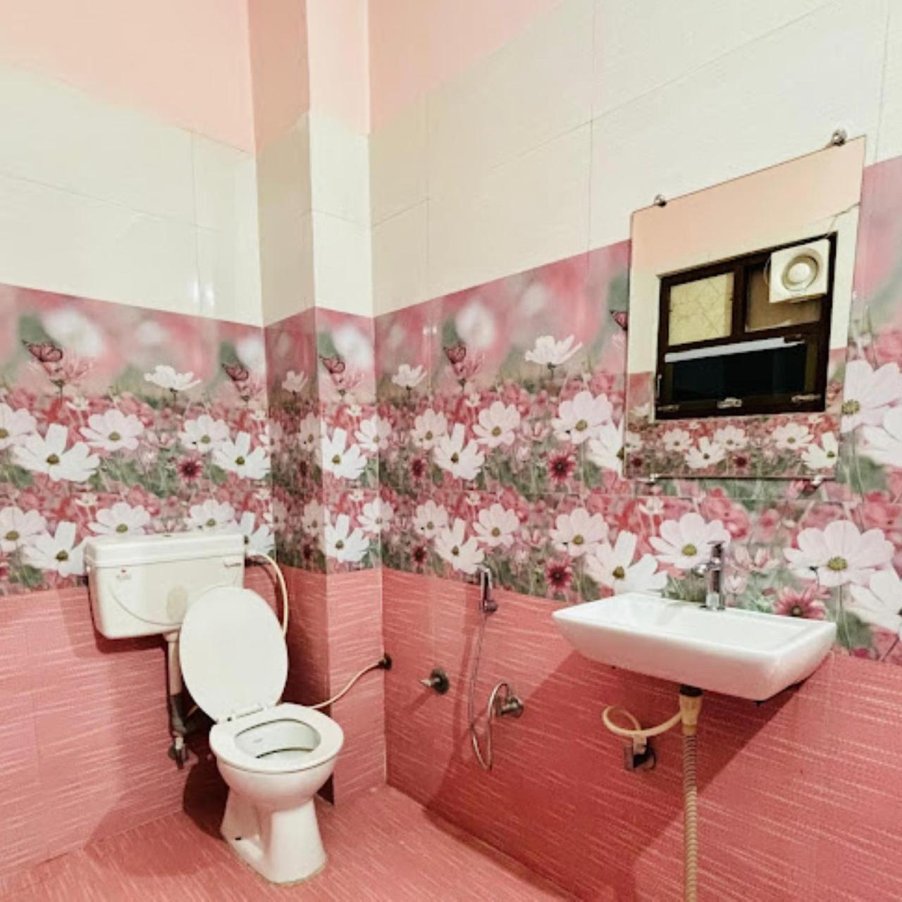 Hotel The Ramay Palace Ayodhya Dış mekan fotoğraf