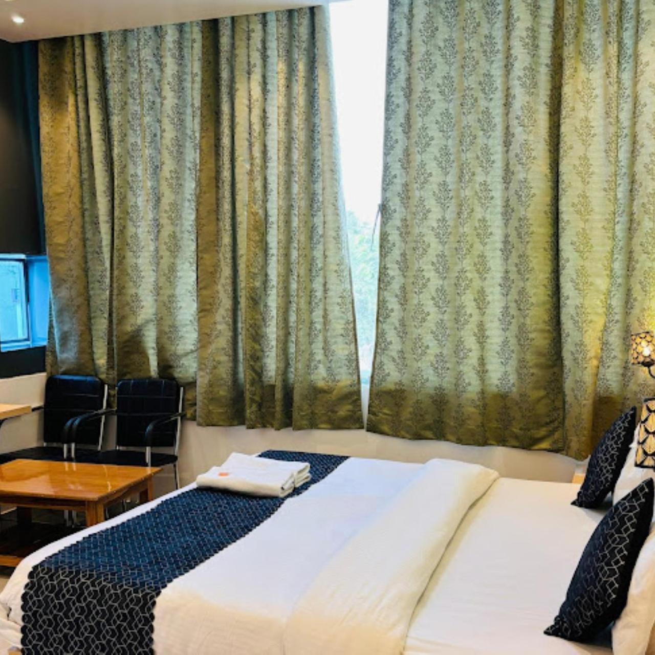 Hotel The Ramay Palace Ayodhya Dış mekan fotoğraf